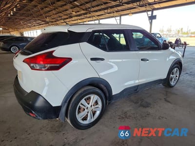 Trzecie zdjęcie samochodu z tyłu: 2020 NISSAN KICKS S VIN:3N1CP5BV6LL539621 - miniatura