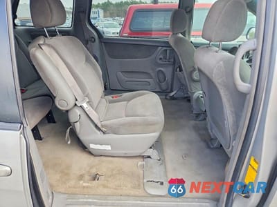 Zdjęcie 11 z 13 samochodu: 2004 TOYOTA SIENNA LE 7 PASSENGER VIN:5TDZA23C24S067045 - miniatura