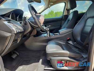 Zdjęcie 7 z 13 samochodu: 2019 JAGUAR E-PACE SE VIN:SADFP2FX0K1Z39334 - miniatura