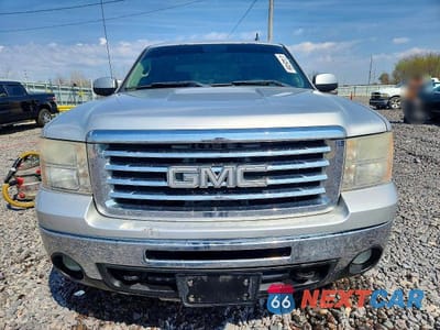 Piąte zdjęcie samochodu w środku: 2011 GMC SIERRA K1500 SLE VIN:3GTP2VE39BG361525 - miniatura