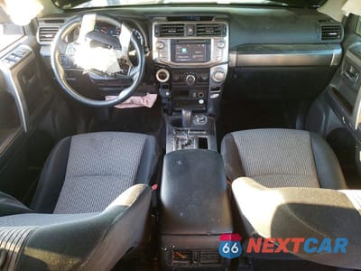 Zdjęcie 8 z 12 samochodu: 2018 TOYOTA 4RUNNER SR5 VIN:JTEBU5JR0J5499549 - miniatura