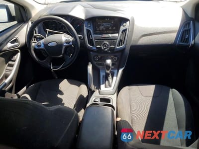 Zdjęcie 8 z 11 samochodu: 2012 FORD FOCUS TITANIUM VIN:1FAHP3N26CL257926 - miniatura