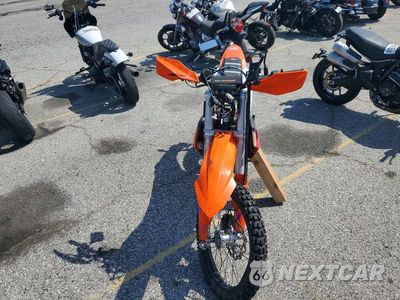 Piąte zdjęcie samochodu w środku: 2024 KTM ENDURO VIN:VBKEXG402RM216151 - miniatura