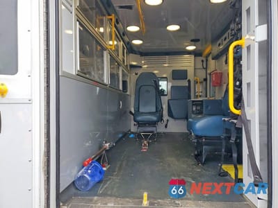 Zdjęcie 10 z 13 samochodu: 2018 FORD E350 AMBULANCE VIN:1FDWE3FS0JDC23179 - miniatura