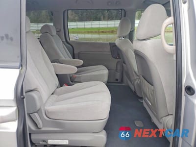 Zdjęcie 11 z 13 samochodu: 2008 KIA SEDONA LX VIN:KNDMB233286220696 - miniatura