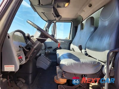 Zdjęcie 7 z 14 samochodu: 2007 INTERNATIONAL 4300 BOX TRUCK VIN:1HTMMAAL07H518807 - miniatura