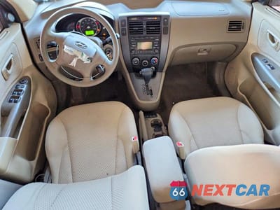 Zdjęcie 8 z 14 samochodu: 2009 HYUNDAI TUCSON GLS VIN:KM8JM12B19U989845 - miniatura