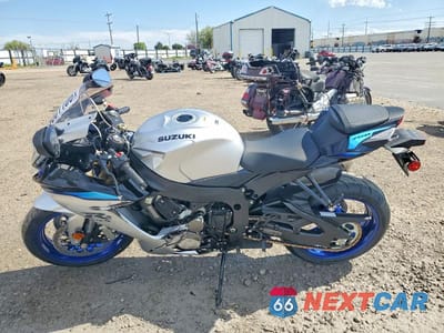 Trzecie zdjęcie samochodu z tyłu: 2026 SUZUKI GSX-R750 VIN:JS1GR7MA3T7101555 - miniatura