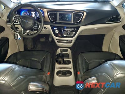 Zdjęcie 8 z 14 samochodu: 2018 CHRYSLER PACIFICA L VIN:2C4RC1AGXJR125384 - miniatura