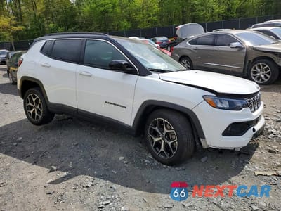Czwarte zdjęcie samochodu z boku: 2025 JEEP COMPASS LIMITED VIN:3C4NJDCN4ST601192 - miniatura