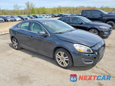 Czwarte zdjęcie samochodu z boku: 2012 VOLVO S60 T5 VIN:YV1622FS4C2127488 - miniatura