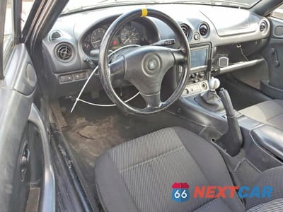 Zdjęcie 8 z 12 samochodu: 1999 MAZDA MX-5 MIATA VIN:JM1NB3537X0124734 - miniatura