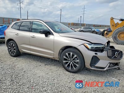 Czwarte zdjęcie samochodu z boku: 2024 VOLVO XC60 CORE VIN:YV4L12RK1R1861928 - miniatura