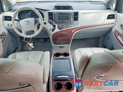 Zdjęcie 8 z 13 samochodu: 2014 TOYOTA SIENNA XLE 7-PASSENGER VIN:5TDDK3DC5ES082281 - miniatura