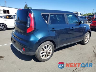Trzecie zdjęcie samochodu z tyłu: 2018 KIA SOUL + VIN:KNDJP3A50J7528321 - miniatura
