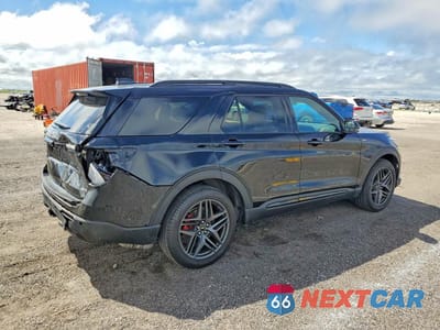 Trzecie zdjęcie samochodu z tyłu: 2025 FORD EXPLORER ST-LINE VIN:1FMUK8KH4SGA08945 - miniatura