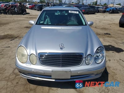Piąte zdjęcie samochodu w środku: 2003 MERCEDES-BENZ E 320 VIN:WDBUF65J03A267768 - miniatura