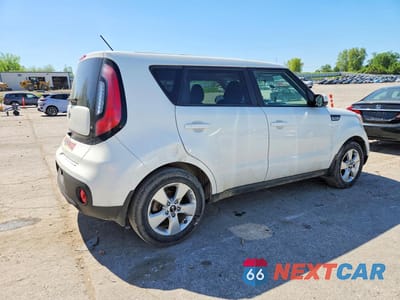 Trzecie zdjęcie samochodu z tyłu: 2019 KIA SOUL BASE VIN:KNDJN2A29K7917658 - miniatura