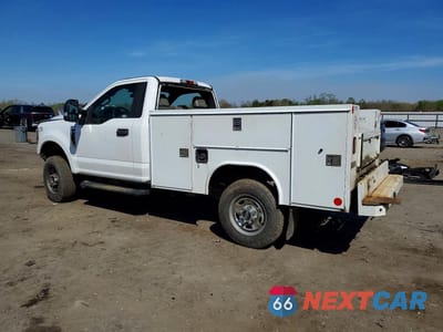 Drugie zdjęcie samochodu z przodu: 2019 FORD F250 SUPER DUTY VIN:1FDBF2B66KED71847 - miniatura