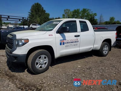 2018 TOYOTA TUNDRA SR 5TFUM5F16JX075667 - główne zdjęcie licytacji z USA - miniatura