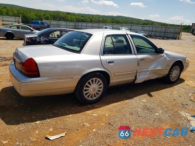Trzecie zdjęcie samochodu z tyłu: 2010 MERCURY GRAND MARQUIS LS VIN:2MEBM7FV3AX615278 - miniatura