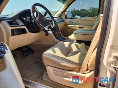 Zdjęcie 7 z 13 samochodu: 2007 CADILLAC ESCALADE LUXURY VIN:1GYFK63887R158109 - miniatura