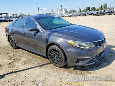 Czwarte zdjęcie samochodu z boku: 2019 KIA OPTIMA LX VIN:5XXGT4L3XKG276545 - miniatura