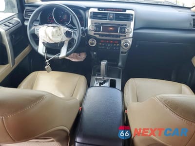 Zdjęcie 8 z 13 samochodu: 2010 TOYOTA 4RUNNER LIMITED VIN:JTEZU5JR9A5002688 - miniatura