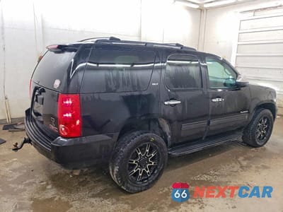 Trzecie zdjęcie samochodu z tyłu: 2012 GMC YUKON SLT VIN:1GKS2CE02CR106385 - miniatura