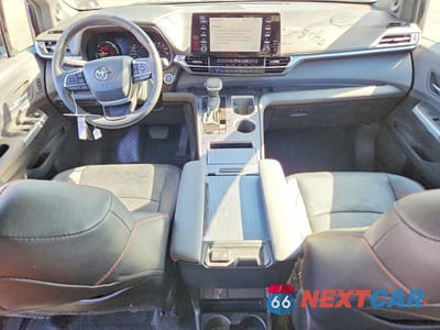 Zdjęcie 8 z 14 samochodu: 2024 TOYOTA SIENNA XSE VIN:5TDCRKEC5RS205874 - miniatura