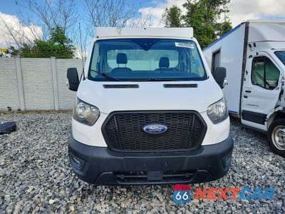 Piąte zdjęcie samochodu w środku: 2021 FORD TRANSIT TRUCK CAB AND CHASSIS VIN:1FDBW5Z88MKA79954 - miniatura