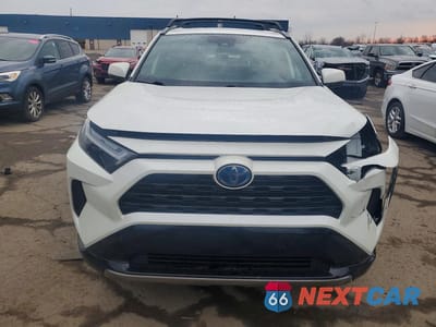 Piąte zdjęcie samochodu w środku: 2022 TOYOTA RAV4 SE VIN:4T3T6RFV7NU065465 - miniatura