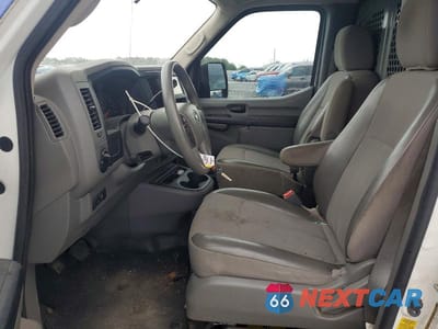 Zdjęcie 7 z 13 samochodu: 2021 NISSAN NV 2500 UTILITY / SERVICE VAN VIN:1N6BF0LY7MN808568 - miniatura