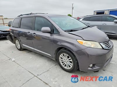 Czwarte zdjęcie samochodu z boku: 2012 TOYOTA SIENNA XLE 8-PASSENGER VIN:5TDYK3DC7CS196345 - miniatura