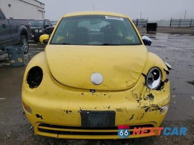 Piąte zdjęcie samochodu w środku: 2002 VOLKSWAGEN NEW BEETLE GL VIN:3VWBB21CX2M428128 - miniatura