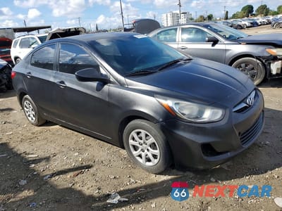 Czwarte zdjęcie samochodu z boku: 2013 HYUNDAI ACCENT GLS VIN:KMHCT4AE8DU274403 - miniatura