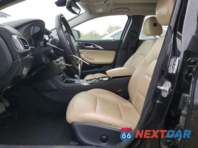 Zdjęcie 7 z 12 samochodu: 2017 INFINITI QX30 PREMIUM VIN:SJKCH5CR3HA032294 - miniatura