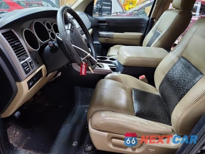 Zdjęcie 7 z 11 samochodu: 2012 TOYOTA TUNDRA CREWMAX SR5 VIN:5TFEY5F15CX132081 - miniatura