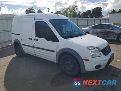 Czwarte zdjęcie samochodu z boku: 2013 FORD TRANSIT CONNECT XLT VIN:NM0LS7BN3DT135337 - miniatura