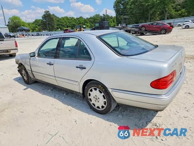 Drugie zdjęcie samochodu z przodu: 1998 MERCEDES-BENZ E 320 VIN:WDBJF65F9WA585469 - miniatura