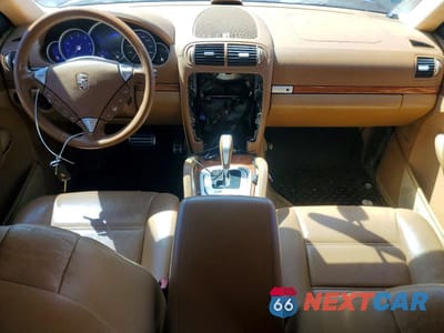 Zdjęcie 8 z 14 samochodu: 2003 PORSCHE CAYENNE VIN:WP1AC29P13LA90297 - miniatura