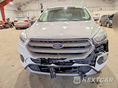 Piąte zdjęcie samochodu w środku: 2017 FORD ESCAPE SE VIN:1FMCU9GD1HUC83264 - miniatura