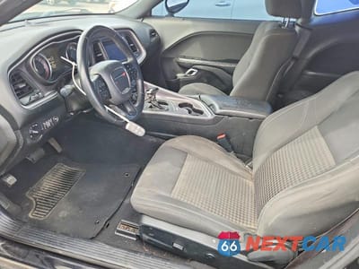 Zdjęcie 7 z 12 samochodu: 2019 DODGE CHALLENGER SXT VIN:2C3CDZAGXKH627857 - miniatura