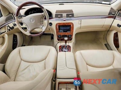 Zdjęcie 8 z 12 samochodu: 2005 MERCEDES-BENZ S 500 VIN:WDBNG75J75A441569 - miniatura