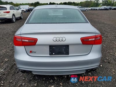 Zdjęcie 6 z 12 samochodu: 2015 AUDI S6 VIN:WAUF2BFC3FN022262 - miniatura
