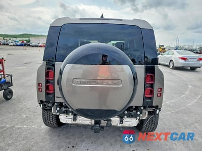 Zdjęcie 6 z 11 samochodu: 2024 LAND ROVER DEFENDER 110 S VIN:SALEJ7EU4R2352550 - miniatura