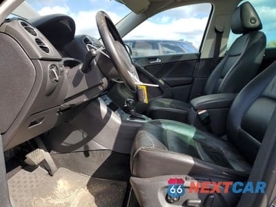 Zdjęcie 7 z 12 samochodu: 2011 VOLKSWAGEN TIGUAN S VIN:WVGBV7AX7BW545977 - miniatura