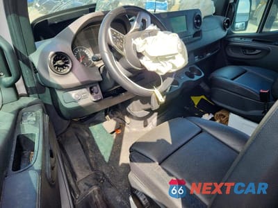 Zdjęcie 8 z 11 samochodu: 2022 MERCEDES-BENZ SPRINTER 907 (VS30) VIN:W1X5ECHYXNT116962 - miniatura