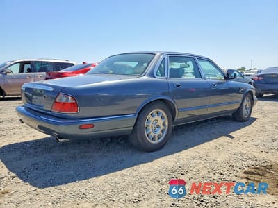 Trzecie zdjęcie samochodu z tyłu: 1998 JAGUAR XJ8 VIN:SAJHX1247WC841374 - miniatura