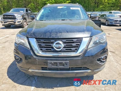 Piąte zdjęcie samochodu w środku: 2019 NISSAN PATHFINDER SV VIN:5N1DR2MM4KC587395 - miniatura